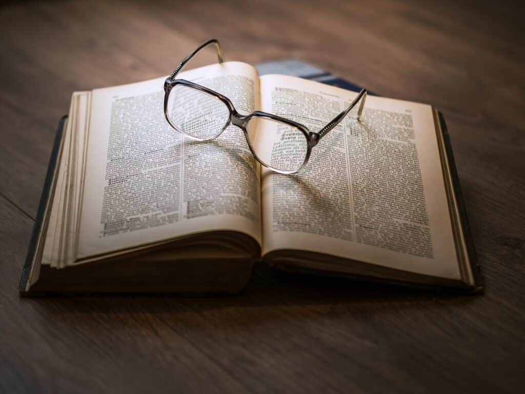 glasses, book, education, eyeglasses, research, knowledge, text, textbook, information, literature, study, read, open, old, vintage, antique, retro, page, literary, book, book, book, book, book, education, knowledge, study, study